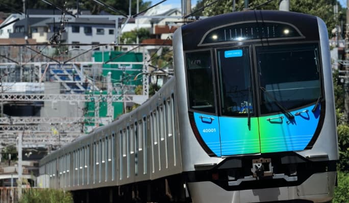 座席指定制有料列車「S-TRAIN」