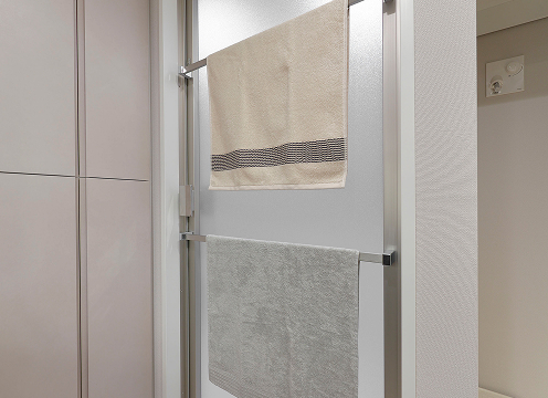 ドア外タオル掛け（２本）