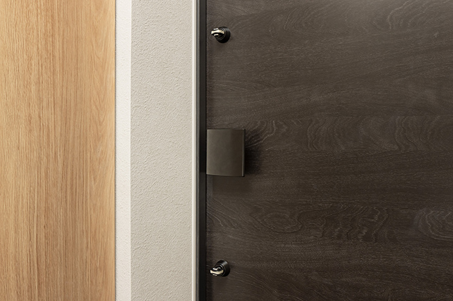 ダブルロック玄関ドア