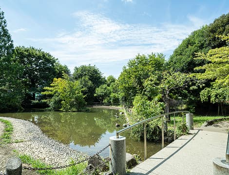 落合公園（徒歩13分・約990～1,030m）
