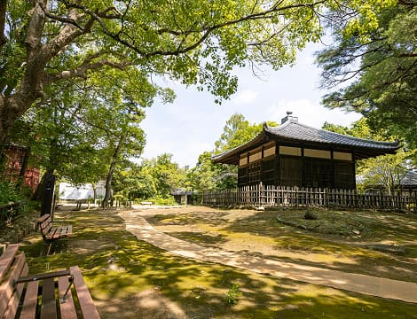 哲学堂公園徒歩18～19分（約1,420～1,450m）